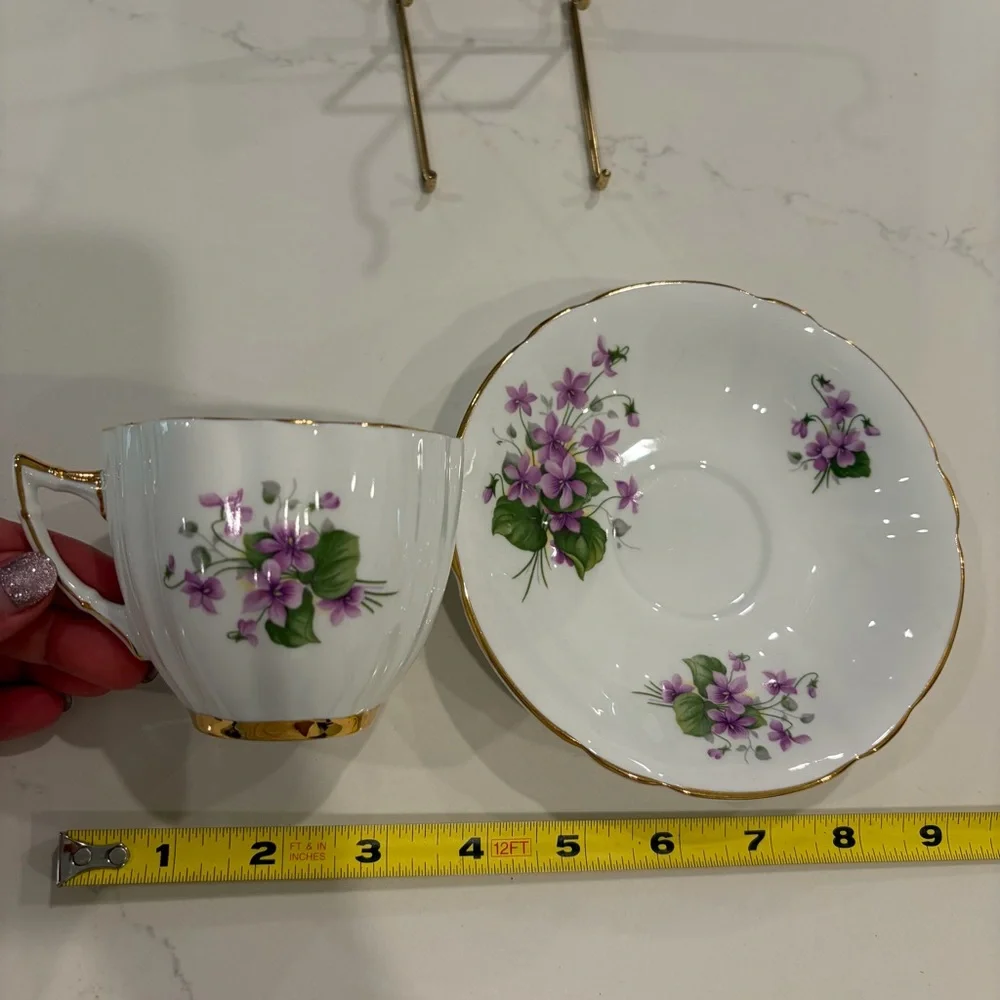 Windsor/Tuscon China violet Floral Tea Set with Gold Trim England